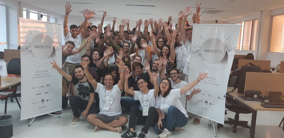 Equipe Vila Oculta do Hacka venceu o HackEMTU realizado em Campinas, Brasil