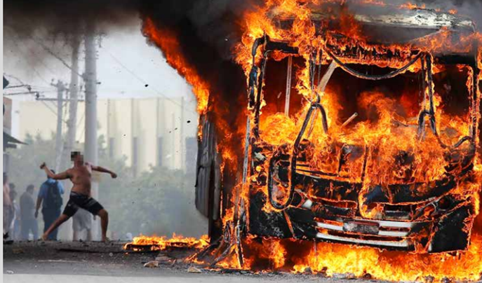 La asociación empresarial muestra que en las dos primeras semanas de 2019 se incendiaron 23 autobuses en Brasil y reclama al Gobierno acciones más duras contra este tipo de delito
