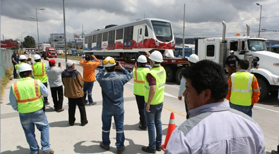 Metro de Quito recibe más dos trenes