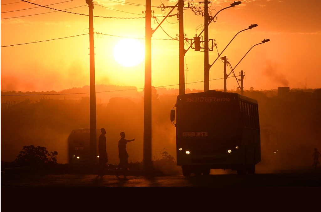 No Brasil, transporte por ônibus requer ajuda emergencial. O segmento urbano reivindica ainda um marco regulatório, com nova base jurídica e mudança do modelo de financiamento.