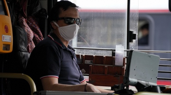 A Intendência de Montevidéu relata que está crescendo a adesão ao uso de máscaras em unidades de transporte público
