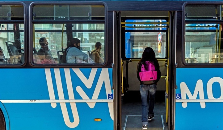 Con la ampliación de actividades presenciales en diferentes espacios, Rosario, Argentina, incrementa los servicios de transporte público