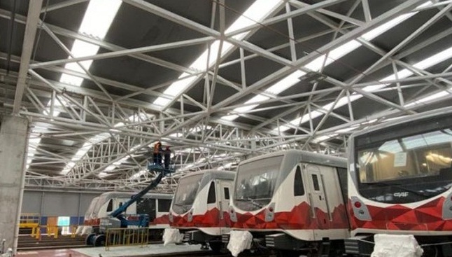 Metro de Medellín (Colombia) y Grupo Transdev (Francia) operarán el Metro de Quito durante seis años. El anuncio se hizo el 15 de julio.