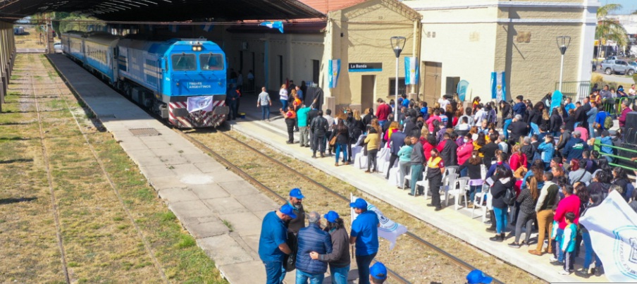 Tren de cercanías vuelve a Santiago del Estero después de 31 años