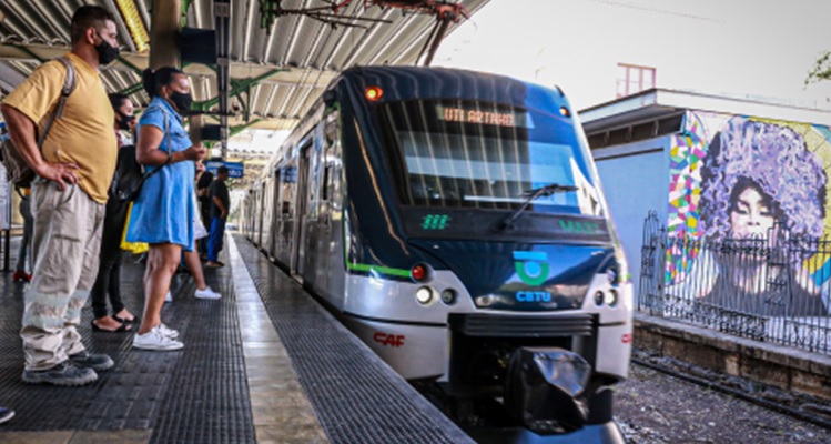 Publicado o edital de concessão do metrô de Belo Horizonte, Brasil, estruturado pelo Banco Nacional de Desenvolvimento Econômico e Social (BNDES). A previsão é que os investimentos alcancem 666,07 milhões de dólares em 30 anos